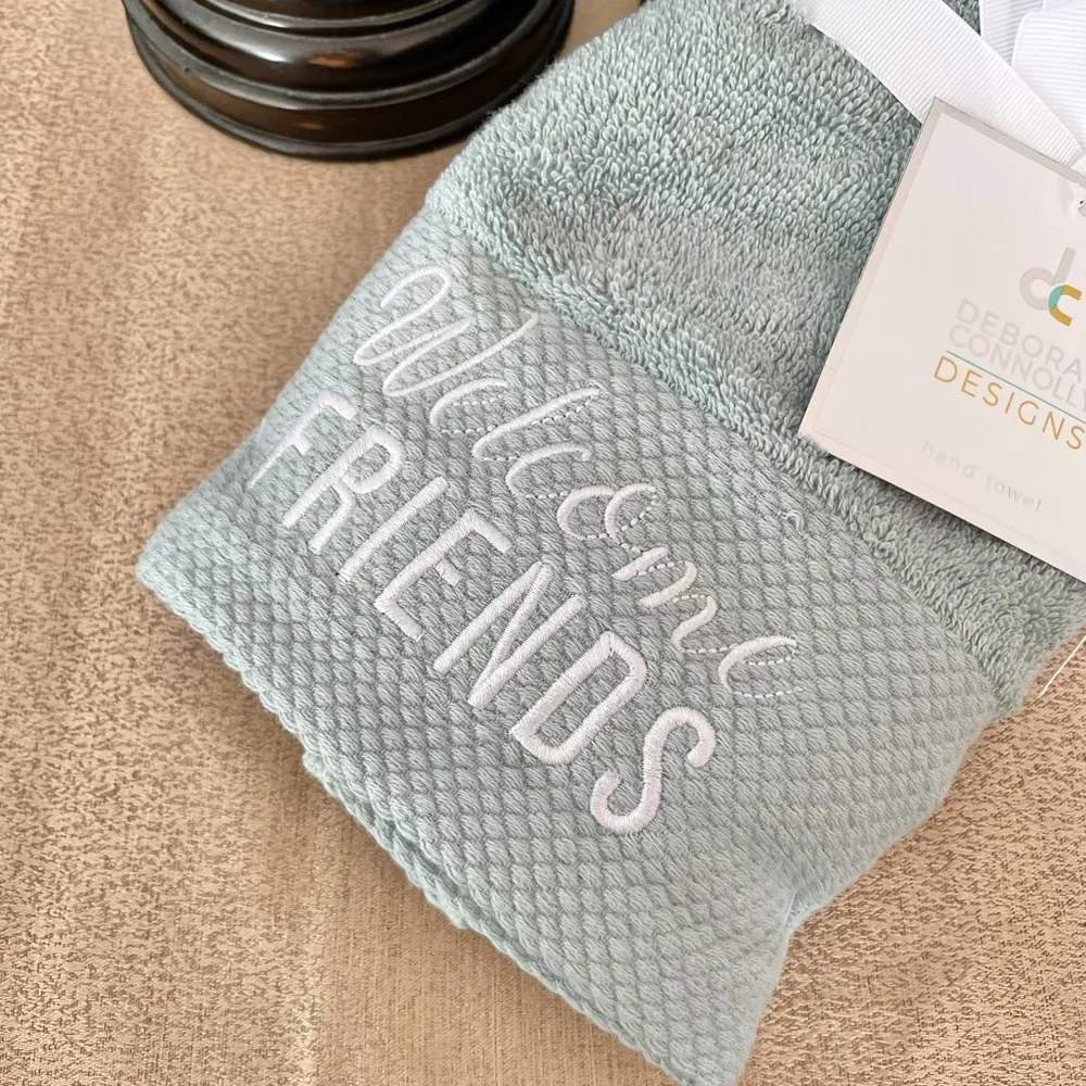 🆕SET OF 2 WELCOME FRIENDS Hand Towels